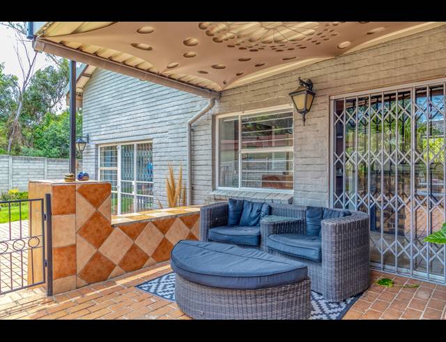 5 BEDROOM HOUSE TO LET IN RIVONIA